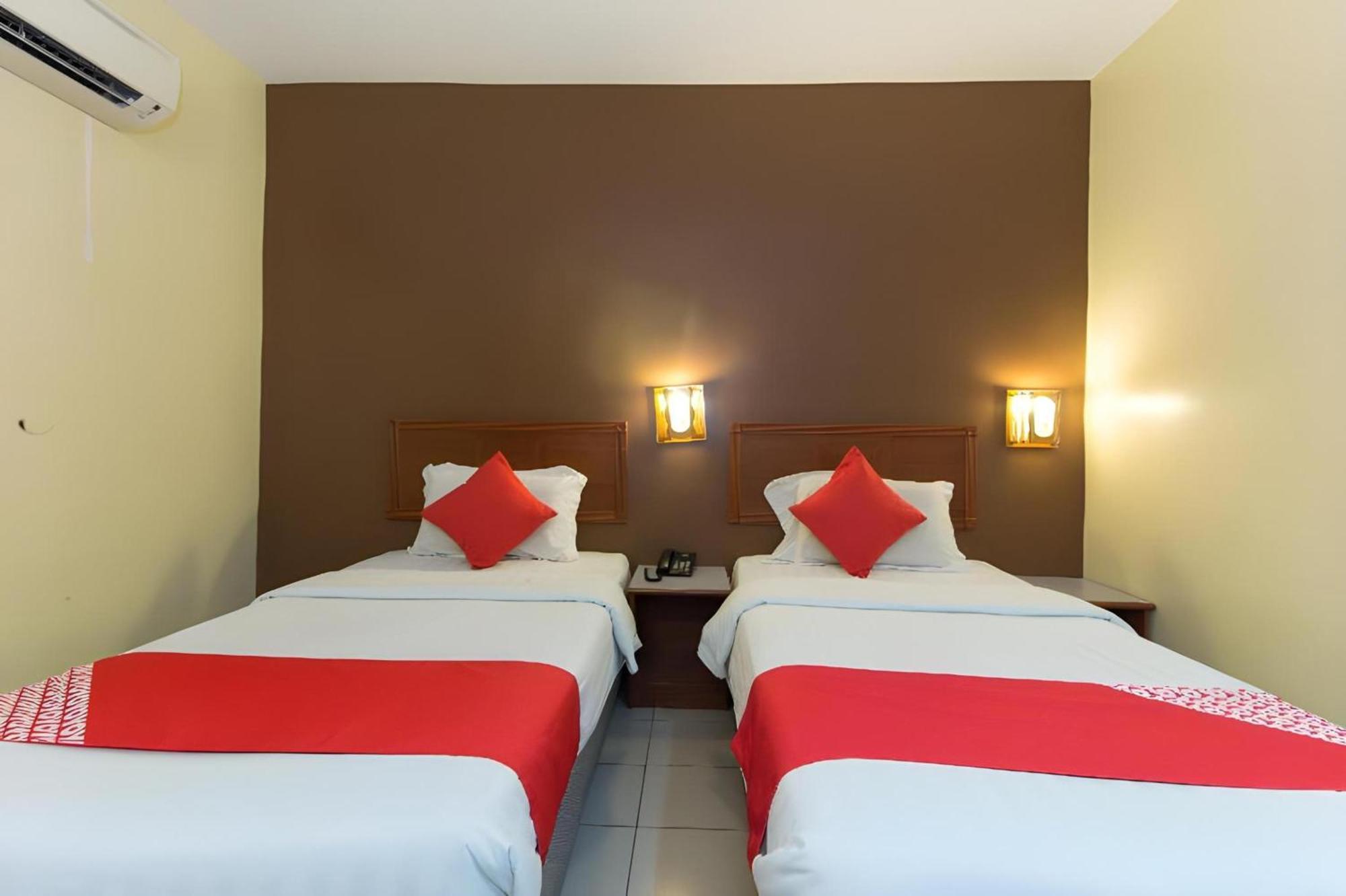 Super Oyo 447 Comfort Hotel Meru Klang Exterior foto
