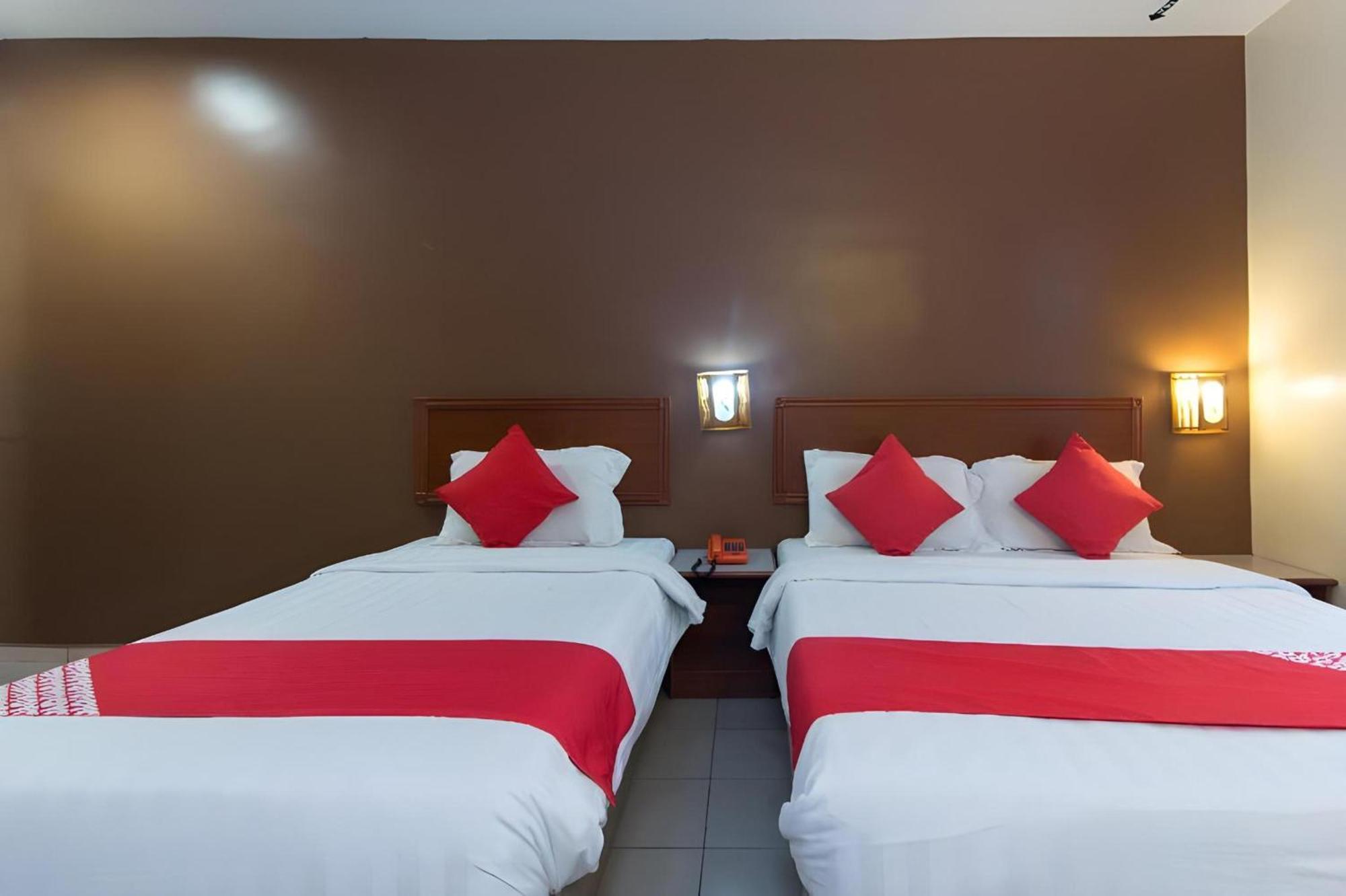 Super Oyo 447 Comfort Hotel Meru Klang Exterior foto