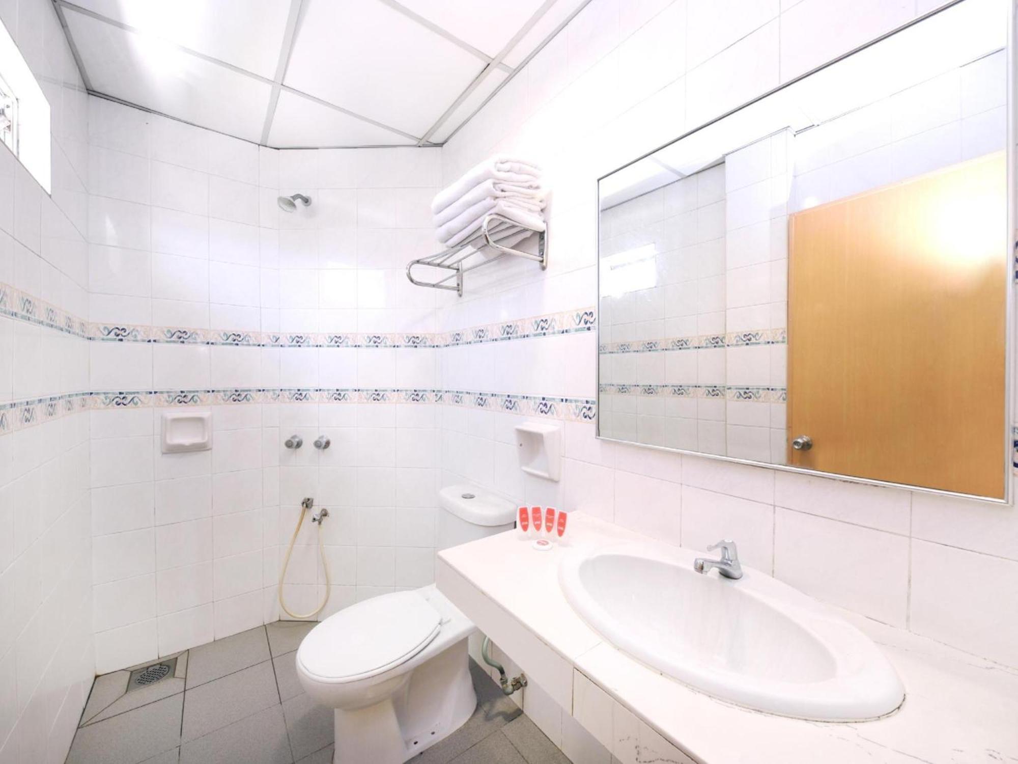 Super Oyo 447 Comfort Hotel Meru Klang Exterior foto