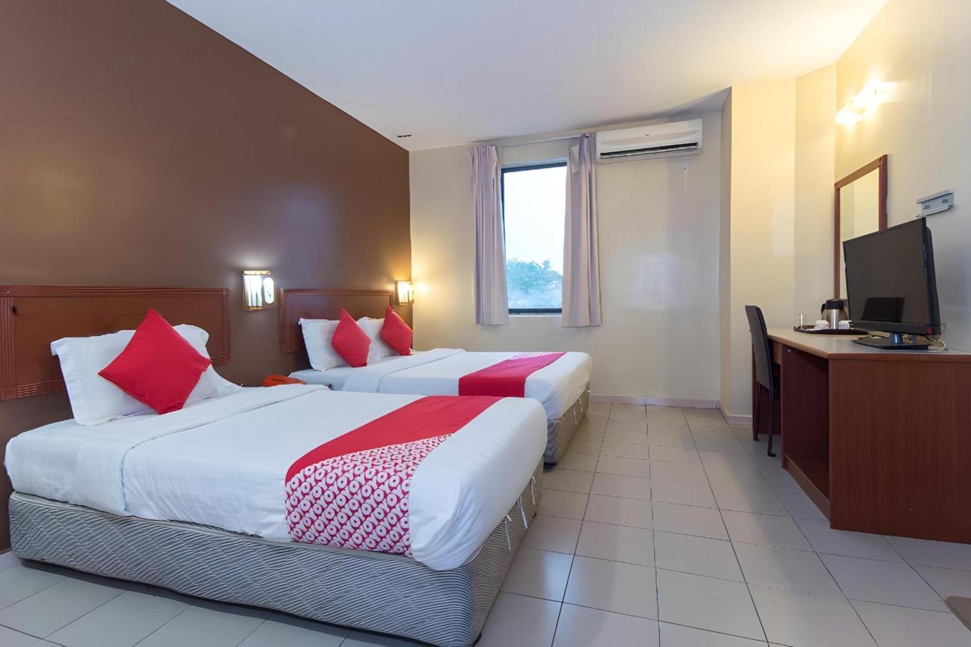 Super Oyo 447 Comfort Hotel Meru Klang Exterior foto
