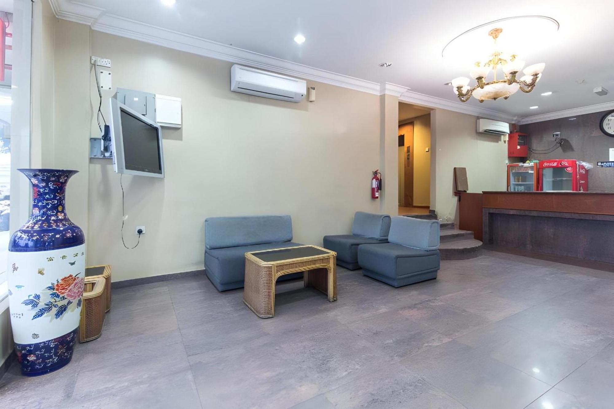 Super Oyo 447 Comfort Hotel Meru Klang Exterior foto